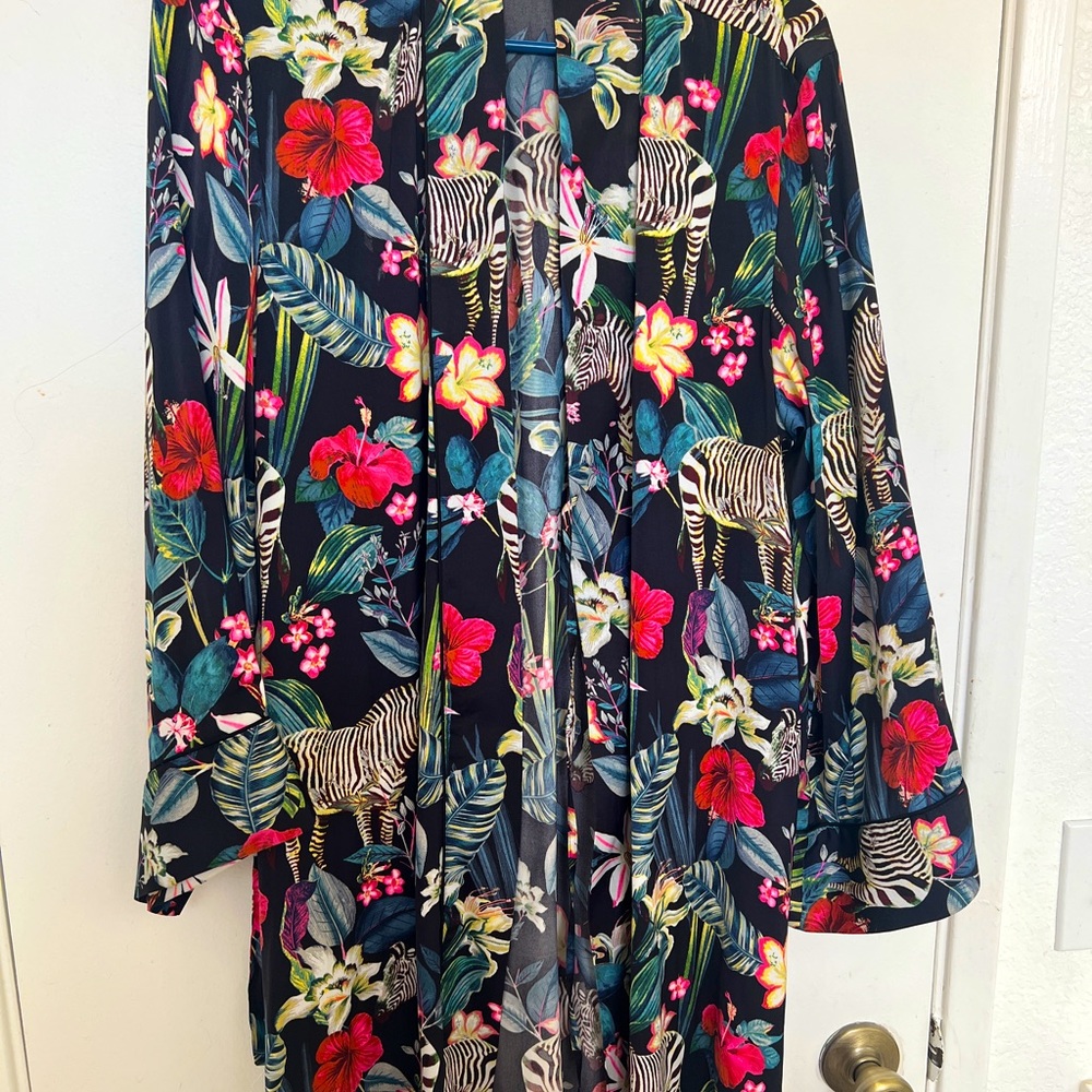 🦓NWT Banana Republic Satin Zebra Print Robe